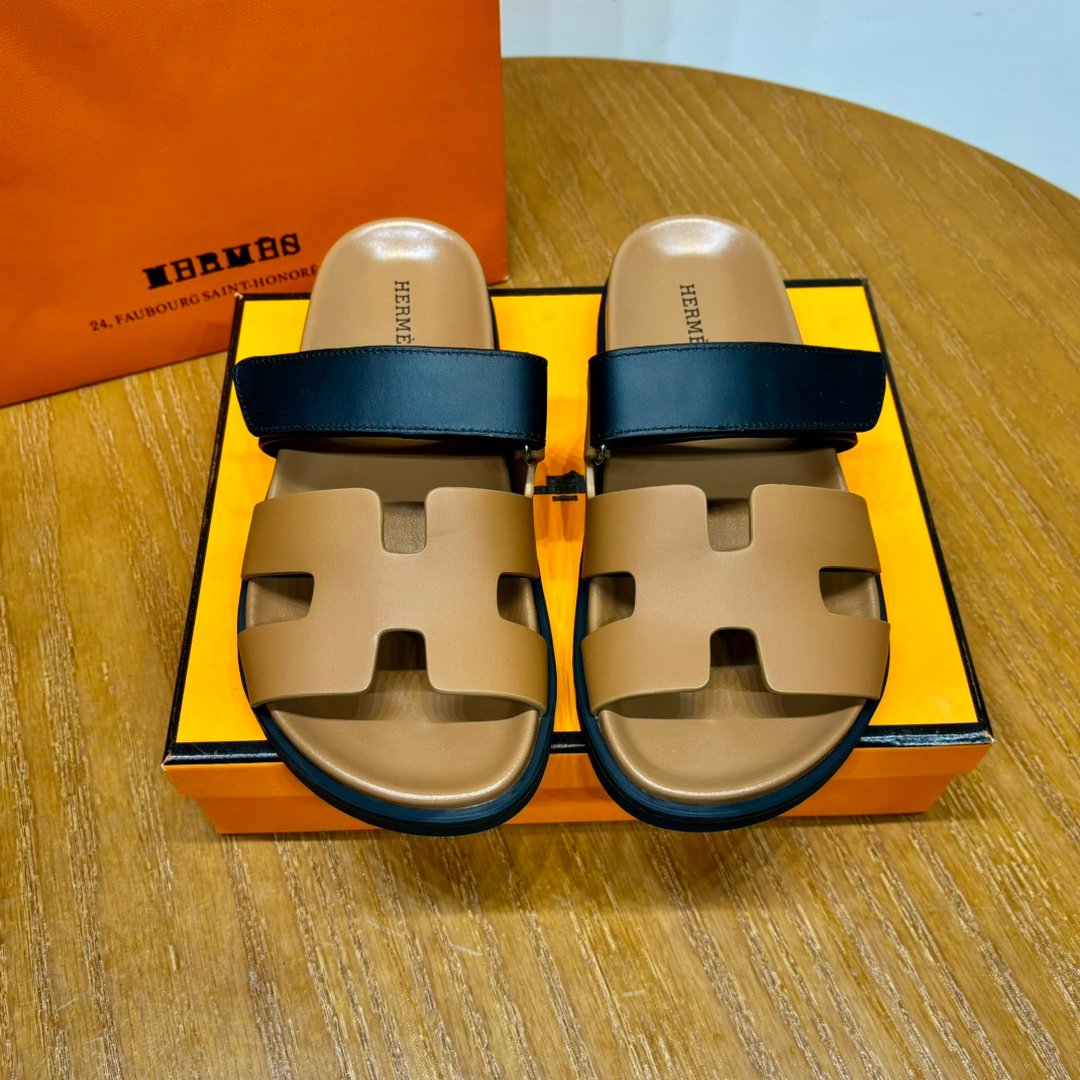 Hermès Chypre leather sandals