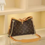 Louis Vuitton  CarryAll BB - Image 4