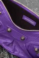 BALENCIAGA Le Cagole XS studded crinkled-leather shoulder bag purple - Image 2