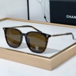 Chanel  Mirror leg Hollowed out Logo Sunglasses Top quality - Image 2