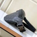 LV Discovery Bumbag PM - Image 6