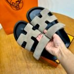 Hermès Chypre leather sandals - Image 5