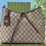 GUCCI Crossbody Bag - Image 2