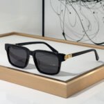 Gucci  Uv protection sunglasses Top quality - Image 3