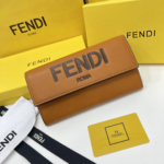 FENDI Leather Wallet - Image 5
