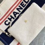 Chanel Beach Bag Shopper - Image 8