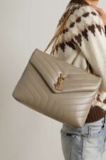 SAINT LAURENT Loulou medium quilted leather shoulder bag brown - Image 4