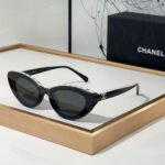 Chanel  Mirror leg Logo Cat-eye Sunglasses Top quality - Image 5