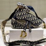 Dior SADDLE Bag Oblique Embroidered - Image 6