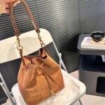 Saint Laurent VSl Paris Vll Hobo Shoulder Bag - Image 3