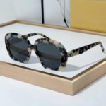 Loewe UV Protection Sunglasses Top Quality - Image 4