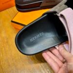 Hermès Chypre leather sandals - Image 6