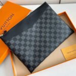 Louis Vuitton LV Daily Monogra Handbag M62048 - Image 11