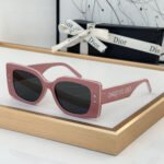 Dior Side Letter Plate Frame sunglasses Top quality - Image 2