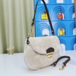 Louis Vuitton Ski edition of the Bella handbag - Image 2