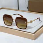 Buberry  Slim Hollowed out Logo on Mirror legs Sunglasses Top quality