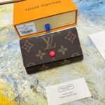 Louis Vuitton LV LV6 Key Case M62630 - Image 12