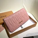 MIU MIU Matelassé Leather Card Bag - Image 3