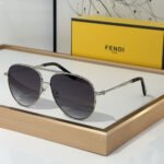 Fendi  Aviator metal Sunglasses Top quality - Image 3