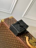 Louis Vuitton Vertical Trunk Wearable Wallet M82070 - Image 9