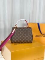 Louis Vuitton Cluny MM M42735 - Image 9