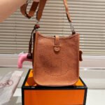 Hermes Evelyne Bag 18cm - Image 5