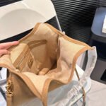 Miumiu lvy suede leather bag - Image 10