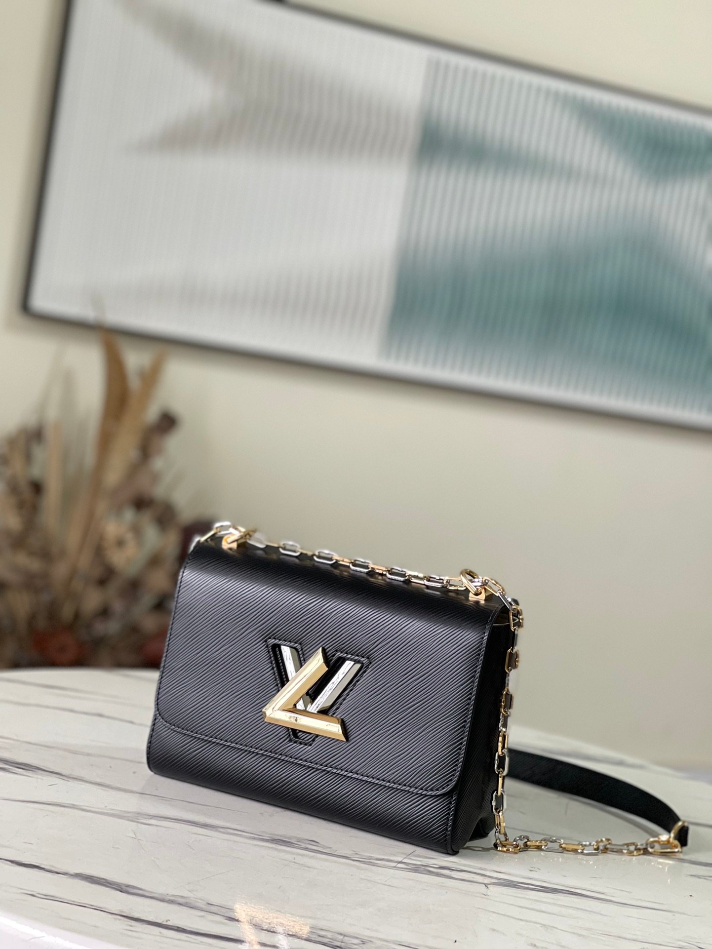 Louis Vuitton Twist MM M21025