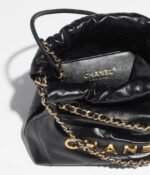 CHANEL 22 MINI HANDBAG Shiny Calfskin & Gold-Tone Metal Black - Image 4