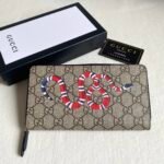 Gucci Unisex GG Supreme Printed Long Zipper Wallet - Image 4