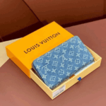 Louis Vuitton LV ippy Zipper Money Clip bags - Image 2