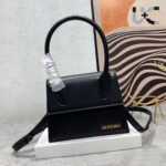 Jacquemus Le Grand Chiquito Medium Tote Lipstick Bag - Image 3