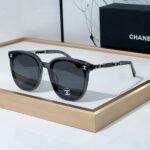 Chanel Mirror Logo Decoration Sunglasses Top quality - Image 5