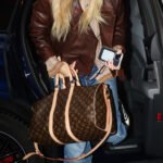 Louis Vuitton LV Keepall Bandoulière - Image 2