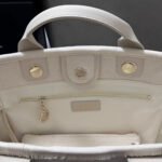 Chanel Beach Bag Shopper - Image 4