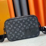 Louis Vuitton LV Alpha Messenger Bag - Image 4
