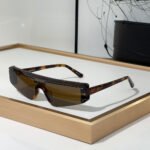 Balenciaga Mirror Logo  sunglasses Top quality - Image 7