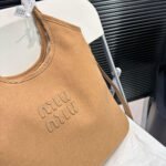 Miumiu lvy suede leather bag - Image 6