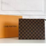 Louis Vuitton LV Toiletry Pouch Handbag M46037 - Image 4