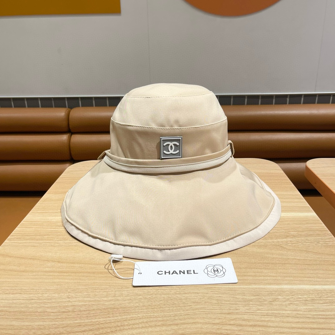 Chanel Wear a Double-sided Windproof Sun Hat Sunhat