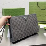 Gucci Unisex Handheld Wallet Bag - Image 4