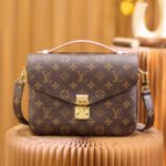 Louis Vuitton Pochette Metis East West M44875 - Image 7