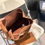 Saint Laurent VSl Paris Vll Hobo Shoulder Bag - Image 10