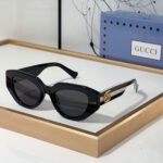 Gucci  The legs are Decorated With the Signature Double G  sunglasses Top quality - Image 2