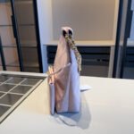 CHANEL 22 SMALL HANDBAG Calfskin & Gold Metal Pink - Image 2