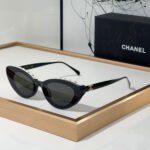 Chanel  Mirror leg Logo Cat-eye Sunglasses Top quality - Image 4