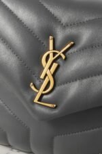 SAINT LAURENT YSL Loulou small quilted leather shoulder bag grey - Image 2