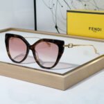 Fendi  Thin-framed Sheet Metal on The Sides Sunglasses Top quality - Image 4