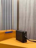 Louis Vuitton Clutch Box M20251 - Image 3