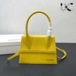 Jacquemus Le Grand Chiquito Large Tote Lipstick Bag - Image 10
